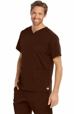 Skechers Clearance Men's Aspire V-Neck Solid Scrub Top