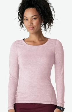 Medelita Women's Performance Scoop Neck T-Shirt