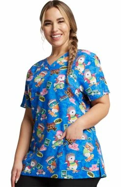 Dickies Women's V-Neck Livin' On The Hedge Print Scrub Top 6 Dickies Women's V-Neck Livin' On The Hedge Print Scrub Top -Scrubs for Women Sales Store 3 di dk717 print 650