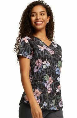 Dickies Women's Wild Tropic Print Scrub Top 10 Dickies Women's Wild Tropic Print Scrub Top -Scrubs for Women Sales Store 3 di dk731 print 650