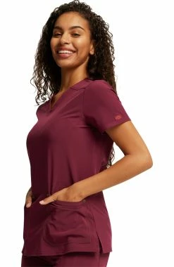 Dickies Women's V-Neck Top 7 Dickies Women's V-Neck Top -Scrubs for Women Sales Store 3 di dk747 650