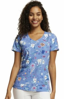 Dickies Women's Fillings For You Print Scrub Top 10 Dickies Women's Fillings For You Print Scrub Top -Scrubs for Women Sales Store 3 di dk852 print 650 1