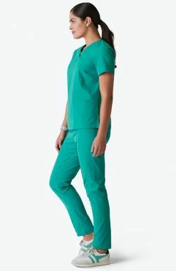 Medelita Women's Calyx V-Neck Scrub Top 8 Medelita Women's Calyx V-Neck Scrub Top -Scrubs for Women Sales Store 4 md et12117 650
