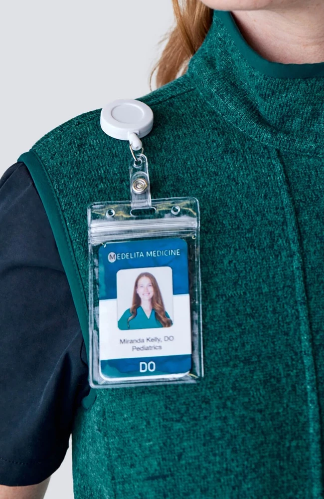 Medelita Women's Strata Sweater Fleece Vest 4 Medelita Women's Strata Sweater Fleece Vest - Image 4