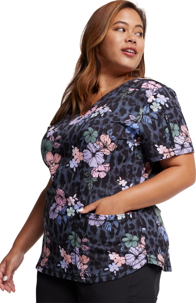 Dickies Women's Wild Tropic Print Scrub Top 8 Dickies Women's Wild Tropic Print Scrub Top - Image 8
